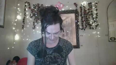 sillymillie0 online show from January 15, 2026, 9:29 pm