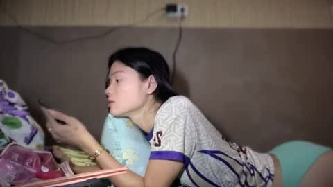 thesweetgirlugly_lilly online show from July 3, 2026, 10:05 pm