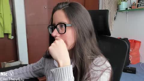 Nicole online show from January 9, 2026, 2:53 pm