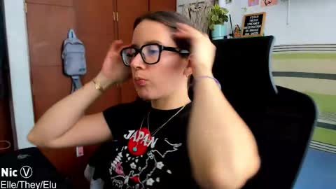 Nicole online show from March 14, 2026, 7:52 pm