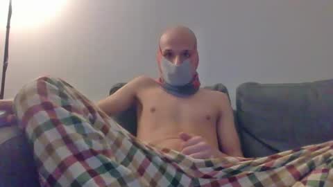 Snapshot of thetubedscarfguy chatting on February 16, 2025, 7:05 pm Scarf guy online show from February 16, 2025, 7:05 pm