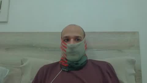 Scarf guy online show from January 8, 2026, 7:21 am