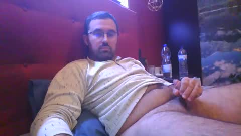 Snapshot of theviper1990 chatting on January 10, 2025, 3:29 am Carlos1990 online show from January 10, 2025, 3:29 am