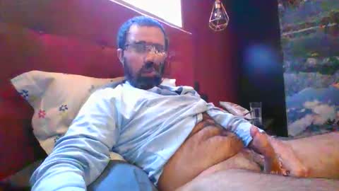 Snapshot of theviper1990 chatting on December 3, 2025, 10:19 pm Carlos1990 online show from December 3, 2025, 10:19 pm