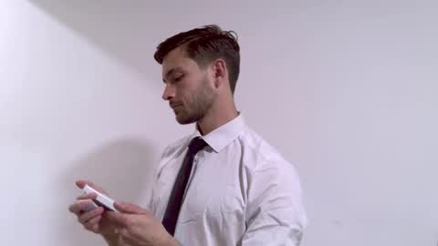 Snapshot of thewaiter2025 chatting on November 25, 2025, 5:35 pm The Waiter online show from November 25, 2025, 5:35 pm