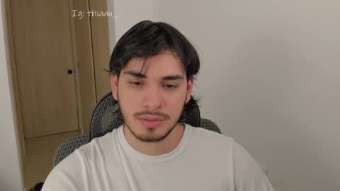 Snapshot of thiaan__ chatting on January 31, 2026, 9:46 pm thiaan__ online show from January 31, 2026, 9:46 pm