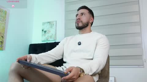 Thiago online show from April 24, 2026, 1:52 am