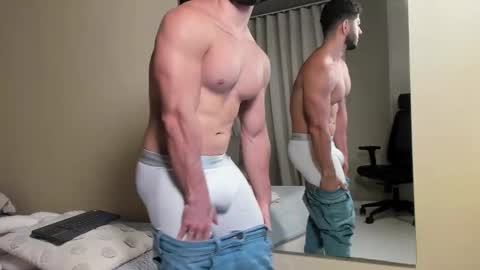 Snapshot of thiago_moretti chatting on January 16, 2026, 3:49 pm THIAGO online show from January 16, 2026, 3:49 pm