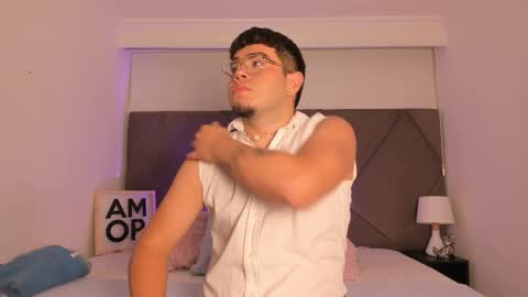 Snapshot of thiago_occonor chatting on October 13, 2025, 12:49 pm thiago_occonor online show from October 13, 2025, 12:49 pm