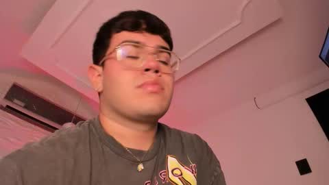 Snapshot of thiago_occonor chatting on November 15, 2025, 9:11 pm thiago_occonor online show from November 15, 2025, 9:11 pm