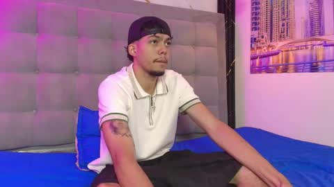 Snapshot of thiago_preston chatting on May 24, 2026, 7:41 pm Thiago online show from May 24, 2026, 7:41 pm