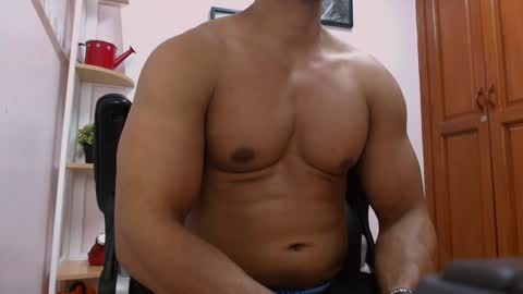 Snapshot of thiago_summers chatting on December 30, 2024, 6:16 pm Thiago Summers online show from December 30, 2024, 6:16 pm