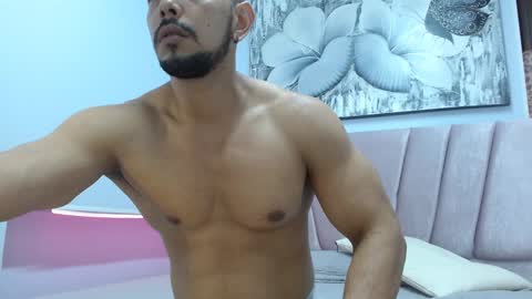 Snapshot of thiago_summers chatting on January 2, 2025, 6:01 pm Thiago Summers online show from January 2, 2025, 6:01 pm