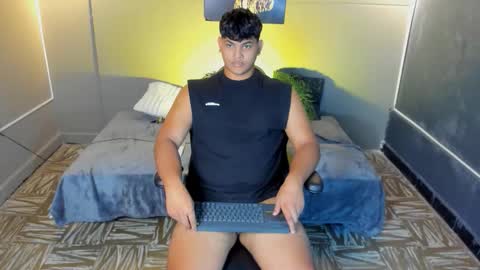 Snapshot of thiago_vibes212 chatting on February 15, 2026, 9:22 pm thiago_vibes212 online show from February 15, 2026, 9:22 pm