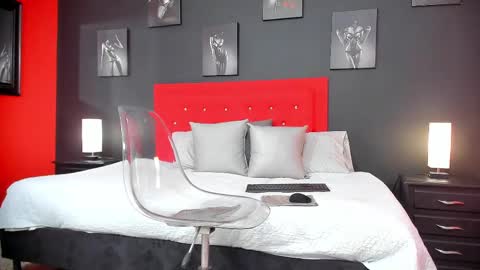 Thia Gomez online show from February 21, 2025, 5:09 pm