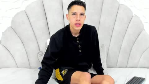 Thiago   online show from July 25, 2026, 2:25 pm