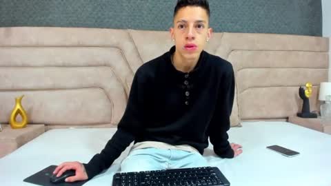 Thiago   online show from July 27, 2026, 12:23 pm