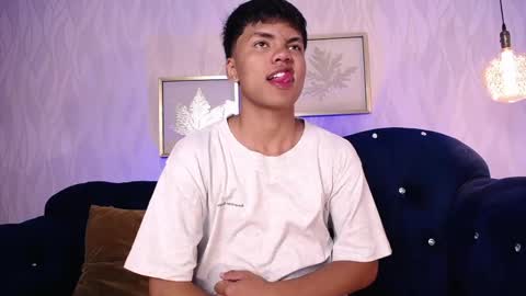 Snapshot of thiagosterling chatting on April 18, 2026, 6:45 pm Thiago online show from April 18, 2026, 6:45 pm