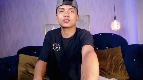 Snapshot of thiagosterling chatting on May 6, 2026, 10:26 pm Thiago online show from May 6, 2026, 10:26 pm