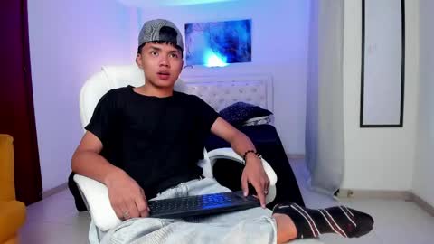 Snapshot of thiagosterling chatting on May 7, 2026, 9:53 pm Thiago online show from May 7, 2026, 9:53 pm