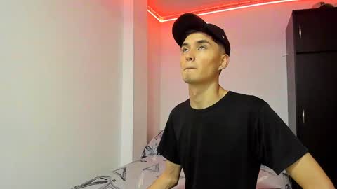 Thiago Wells online show from December 8, 2024, 3:56 pm