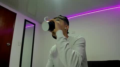 Thiago Wells online show from February 23, 2025, 3:45 am