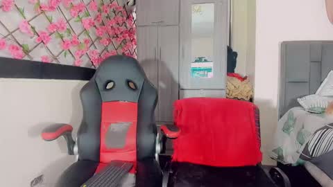 Snapshot of thiara_veky chatting on March 9, 2026, 7:29 pm Thiara online show from March 9, 2026, 7:29 pm