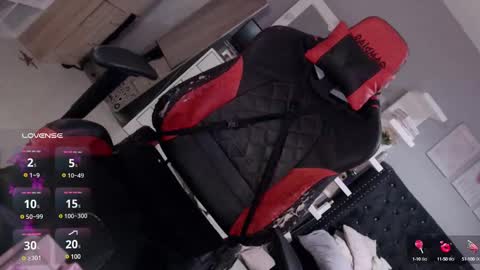 Call me Devie  online show from February 6, 2025, 8:34 pm