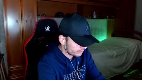 Latino 8.5 inches online show from April 24, 2026, 10:34 pm