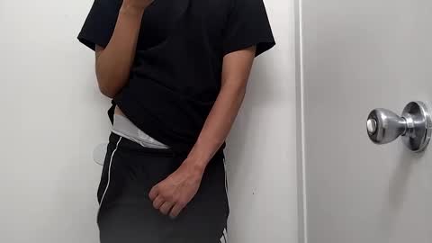 Snapshot of thickbigdick789 chatting on September 17, 2025, 6:15 am thickbigdick789 online show from September 17, 2025, 6:15 am