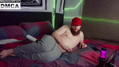 Snapshot of thickhandsomeman chatting on January 9, 2025, 2:01 am ThickHandsomeMan online show from January 9, 2025, 2:01 am