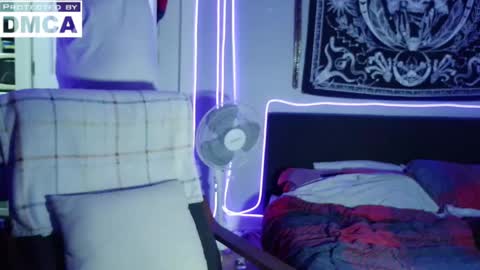 Snapshot of thickhandsomeman chatting on January 14, 2025, 2:29 am ThickHandsomeMan online show from January 14, 2025, 2:29 am