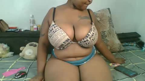 thickie_ online show from November 20, 2025, 7:02 pm