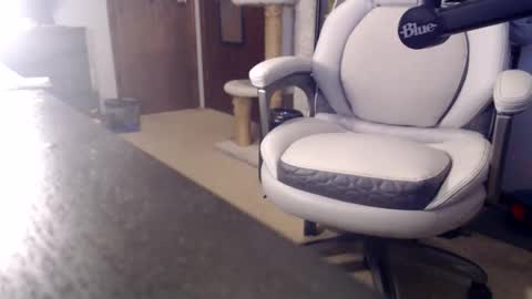 thickkkcockkkguy online show from May 6, 2026, 10:15 pm