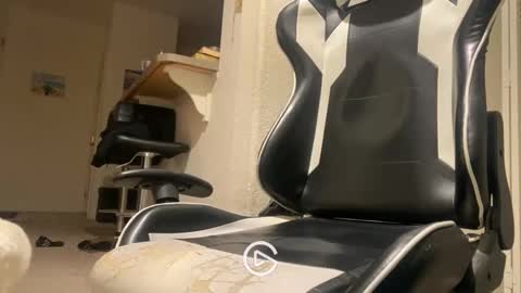 Snapshot of thicknswole chatting on December 27, 2024, 8:45 am Thiccccc online show from December 27, 2024, 8:45 am