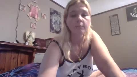 Snapshot of thickthighs_92 chatting on September 28, 2025, 5:18 pm Thickthighs92 online show from September 28, 2025, 5:18 pm