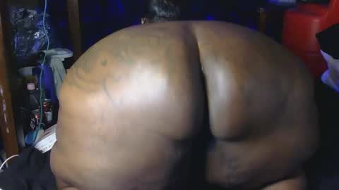 Snapshot of thickumzz41 chatting on February 13, 2026, 1:23 am Thickumzz41 online show from February 13, 2026, 1:23 am