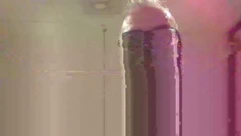 thickwhiteload online show from May 27, 2026, 7:49 am