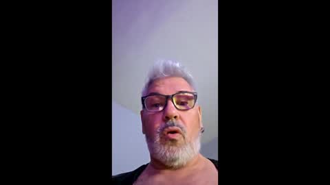 Snapshot of thierrypapineau chatting on April 21, 2026, 1:53 am thierrypapineau online show from April 21, 2026, 1:53 am