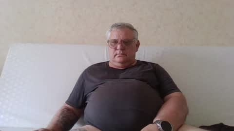 Snapshot of thierrysymp chatting on August 2, 2026, 5:22 pm Thierrysymp online show from August 2, 2026, 5:22 pm