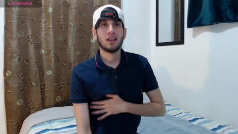 Snapshot of thiiago_tay chatting on September 28, 2025, 4:01 pm Thiiago online show from September 28, 2025, 4:01 pm