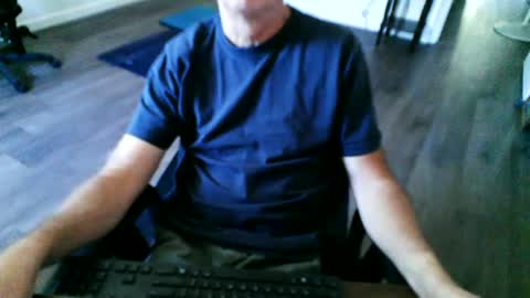 Snapshot of thinboy4moon chatting on July 7, 2026, 7:51 pm thinboy4moon online show from July 7, 2026, 7:51 pm
