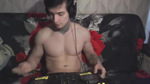 Snapshot of this_is_andy chatting on February 19, 2026, 6:53 am Andy online show from February 19, 2026, 6:53 am