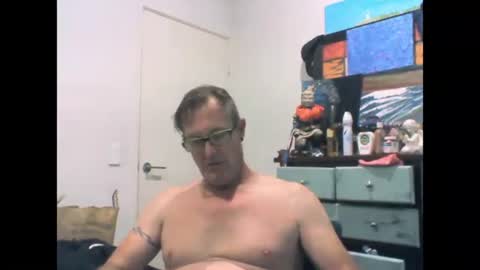 Snapshot of thisiswatiwant chatting on December 5, 2024, 8:11 am thisiswatiwant online show from December 5, 2024, 8:11 am