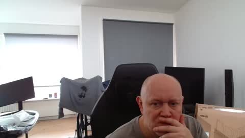 thomas315627 online show from March 16, 2026, 11:58 am