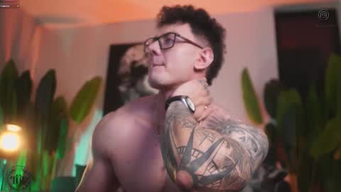 Snapshot of thomas_falcon1 chatting on November 27, 2025, 11:29 pm Thomas Falcon online show from November 27, 2025, 11:29 pm