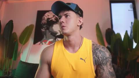 Snapshot of thomas_falcon1 chatting on November 29, 2025, 10:35 pm Thomas Falcon online show from November 29, 2025, 10:35 pm