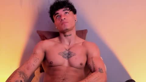 Snapshot of thomas_fit1 chatting on January 6, 2025, 11:31 pm Thomas 3 JUST STAY AND BE MY LAST LOVE online show from January 6, 2025, 11:31 pm