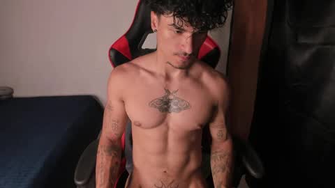 Snapshot of thomas_fit1 chatting on May 25, 2026, 2:50 am Thomas 3 JUST STAY AND BE MY LAST LOVE online show from May 25, 2026, 2:50 am