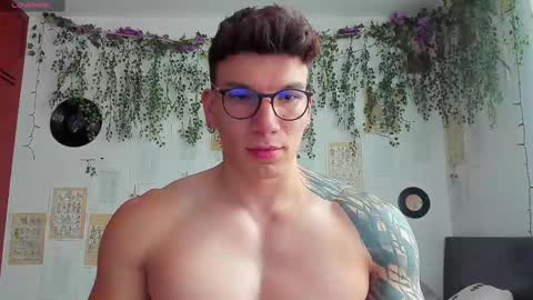 Thomas Grey online show from February 12, 2025, 10:04 pm